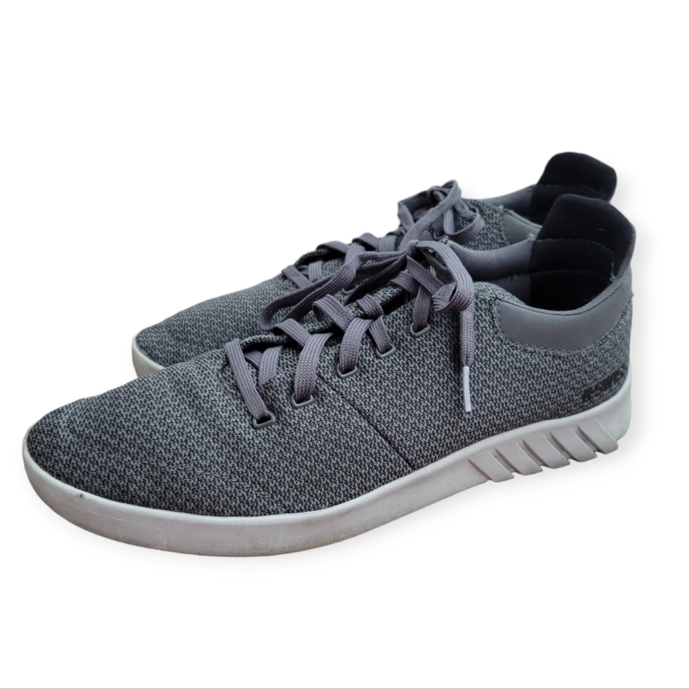 Size 11 K-Swiss Aero Trainer Sneakers